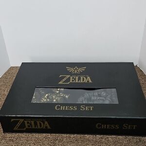 Legend Of Zelda Gold Edition Chess Set Nintendo 2016